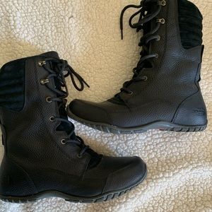 Black leather waterproof boots